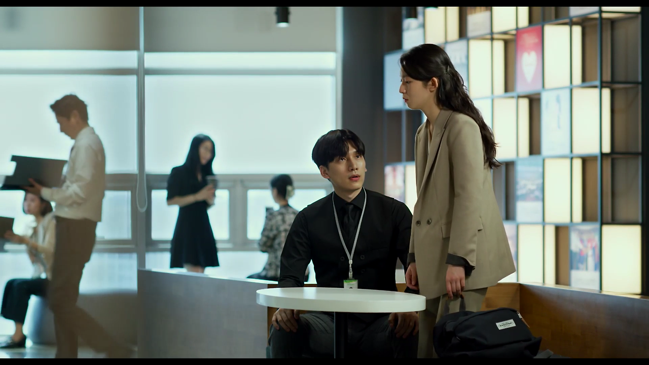 색다른 그녀.2021.1080p.FHDRip.H264.AAC-NonDRM.mp4_002075875.png