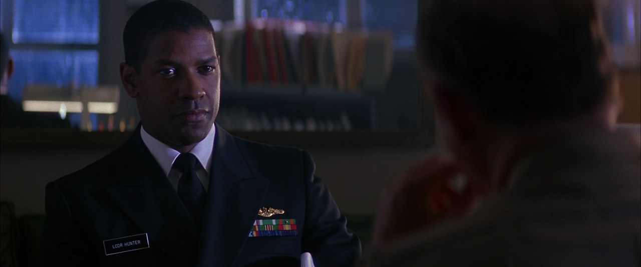 크림슨 타이드 Crimson Tide (1995) (1080p BluRay x265 HEVC 10bit AAC 5.1 Tigole).mkv_000361027.png