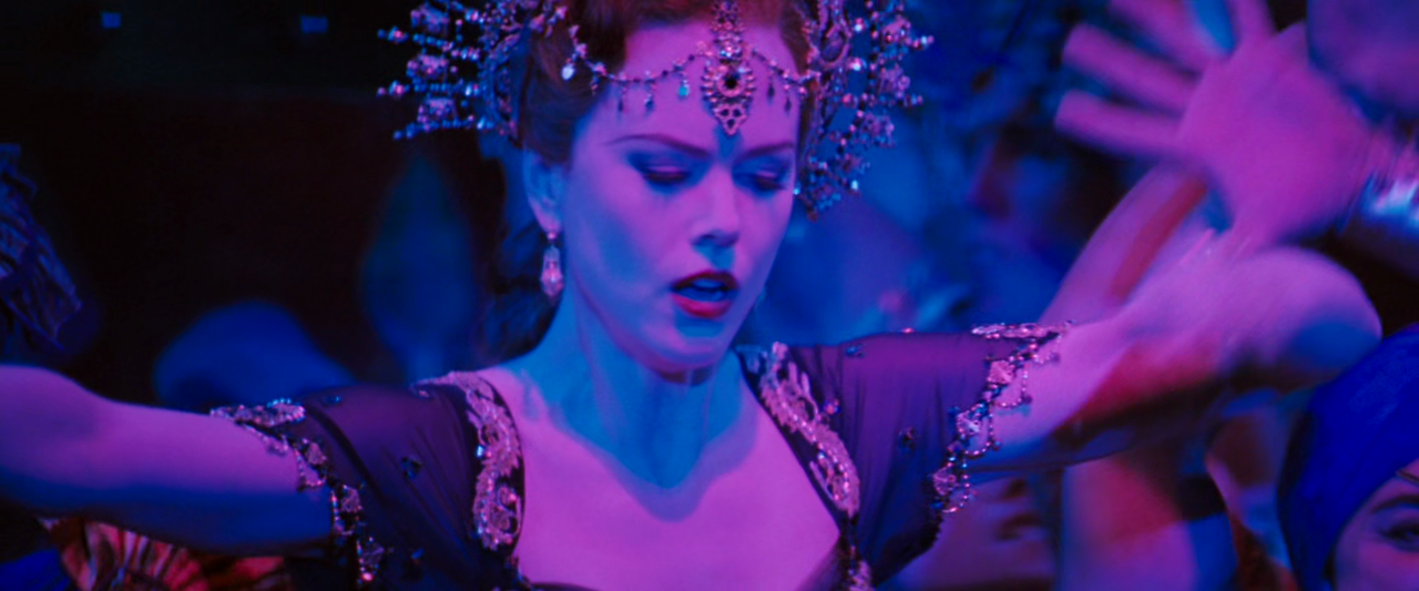 Moulin Rouge! 2001 (1080p Bluray x265 HEVC 10bit AAC 5.1 Tigole).mkv_014029562.png
