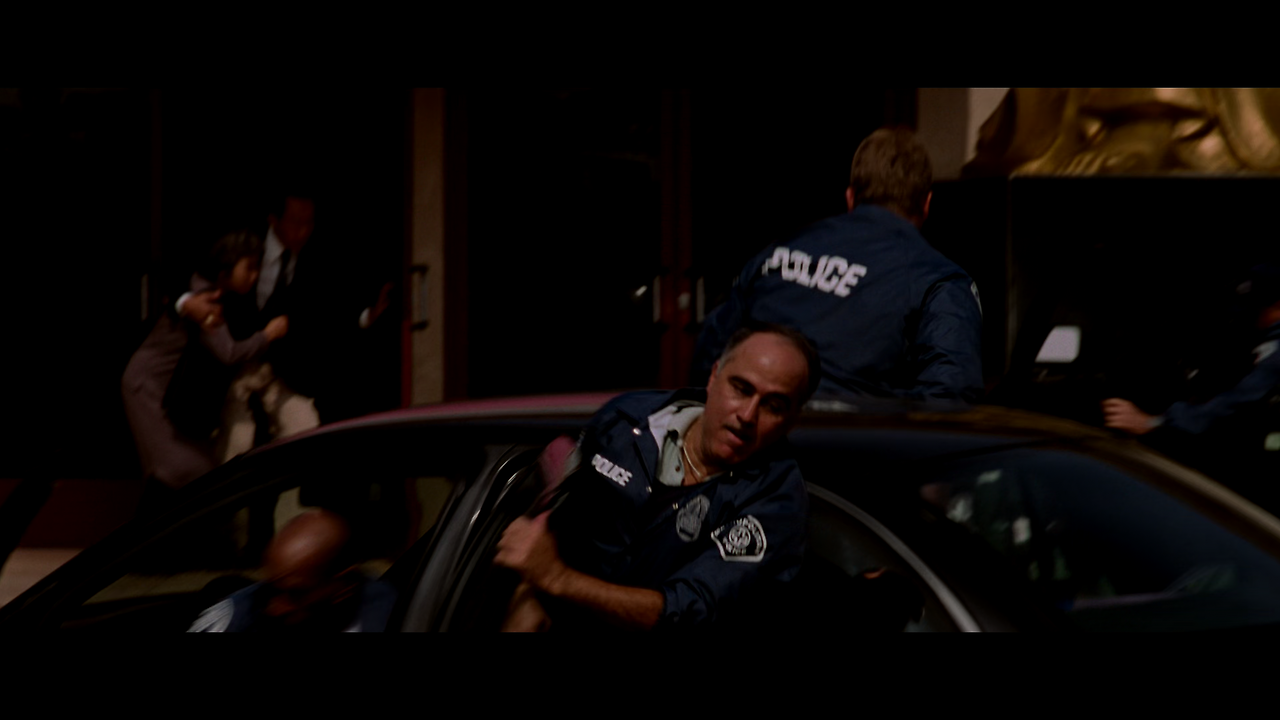 The.Fast.And.The.Furious.2001.2160p.4K.BluRay.x265.10bit.AAC5.1.mkv_003772061.png