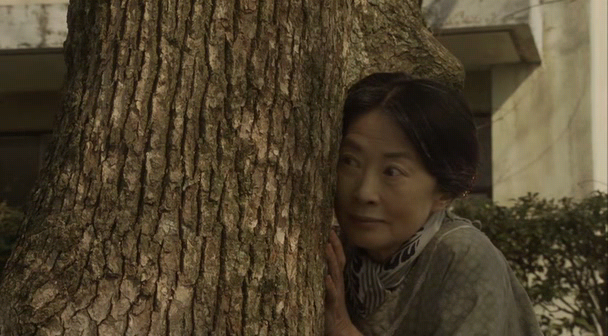 Gabai Granny, 2006.avi_011643179.png