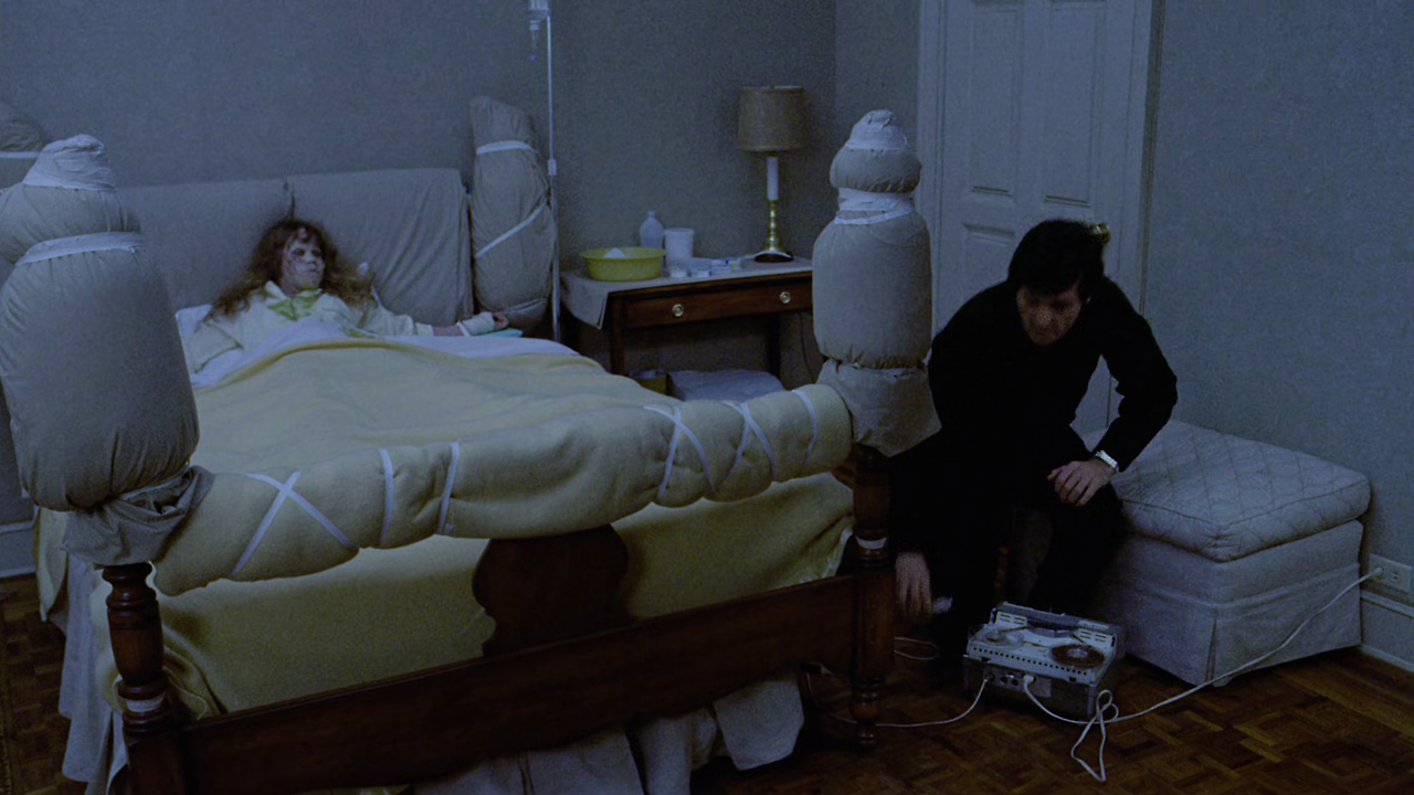 엑소시스트 The.Exorcist.1973.DC.1080p.BluRay.x265-RARBG.mp4_013107566.png