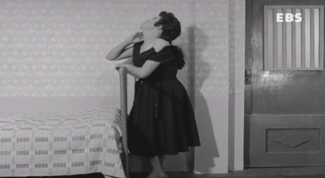 서울의 휴일 (1956) [이용민감독][노능걸, 양미희, 임성숙, 박상익] SDTV.XviD.avi_005744116.png