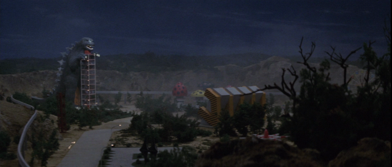 Godzilla.Vs.Gigan.1972.CRITERION.JAPANESE.1080p.BluRay.x264.DTS-FGT.mkv_0042.png
