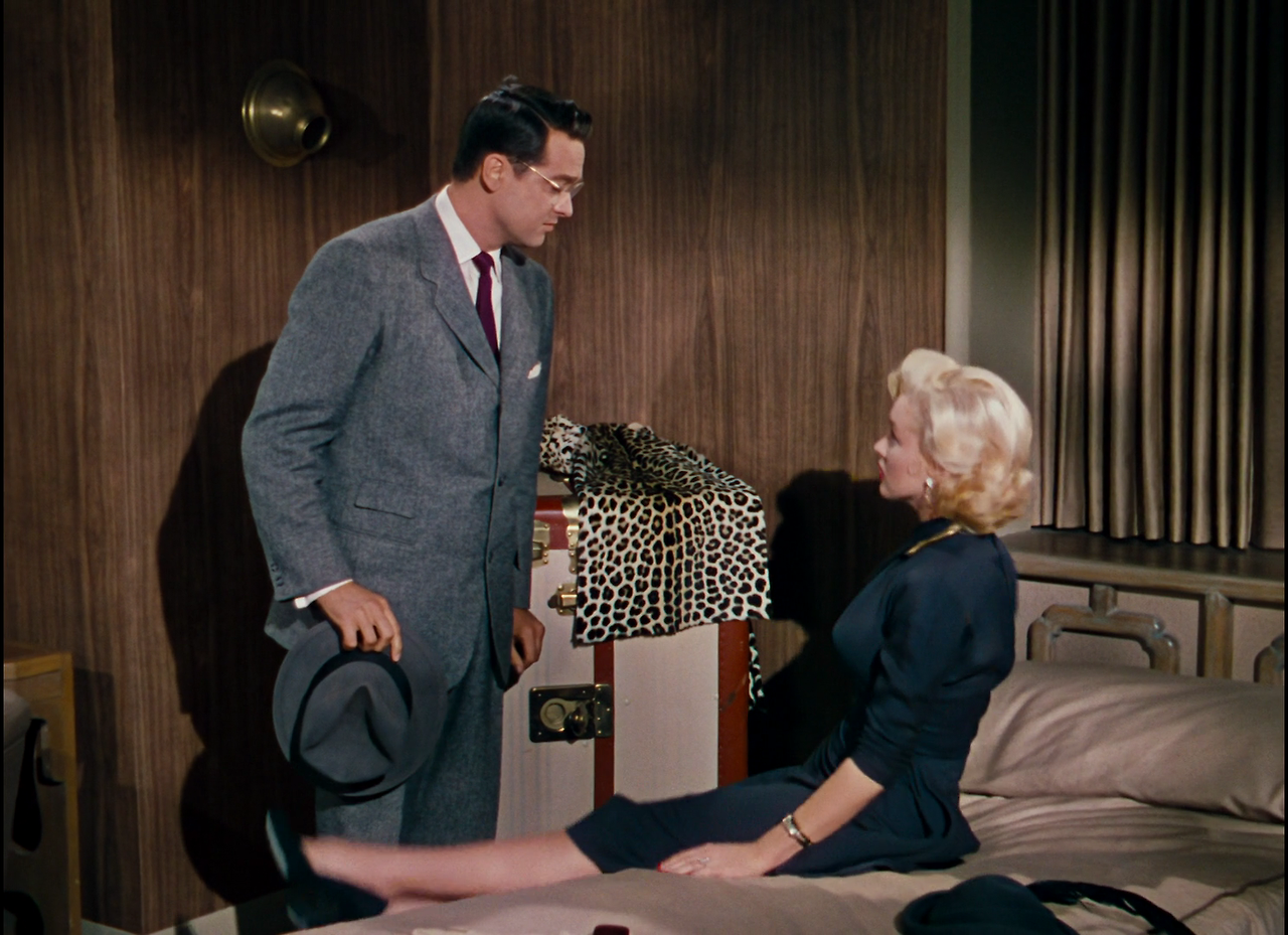 Gentlemen.Prefer.Blondes.1953.1080p.BluRay.x264-CiNEFiLE.mkv_000747497.png