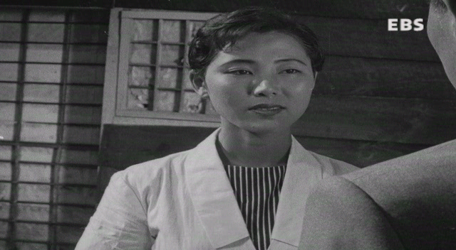 서울의 휴일 (1956) [이용민감독][노능걸, 양미희, 임성숙, 박상익] SDTV.XviD.avi_012414242.png