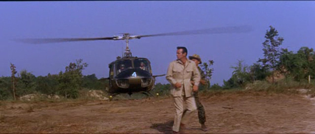 그린 베레.The.Green.Berets.1968.DivX.AC3.CD1.avi_002799007.png