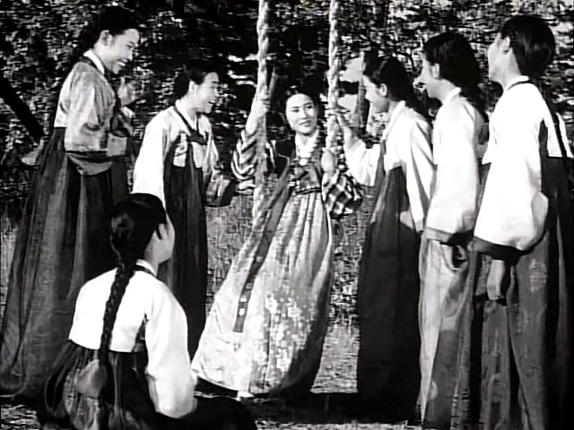 시집 가는 날.The.Wedding.Day.1956.조미령, 김승호, 최현, 김유희.XviD.AC3-WAF.avi_002429849.png