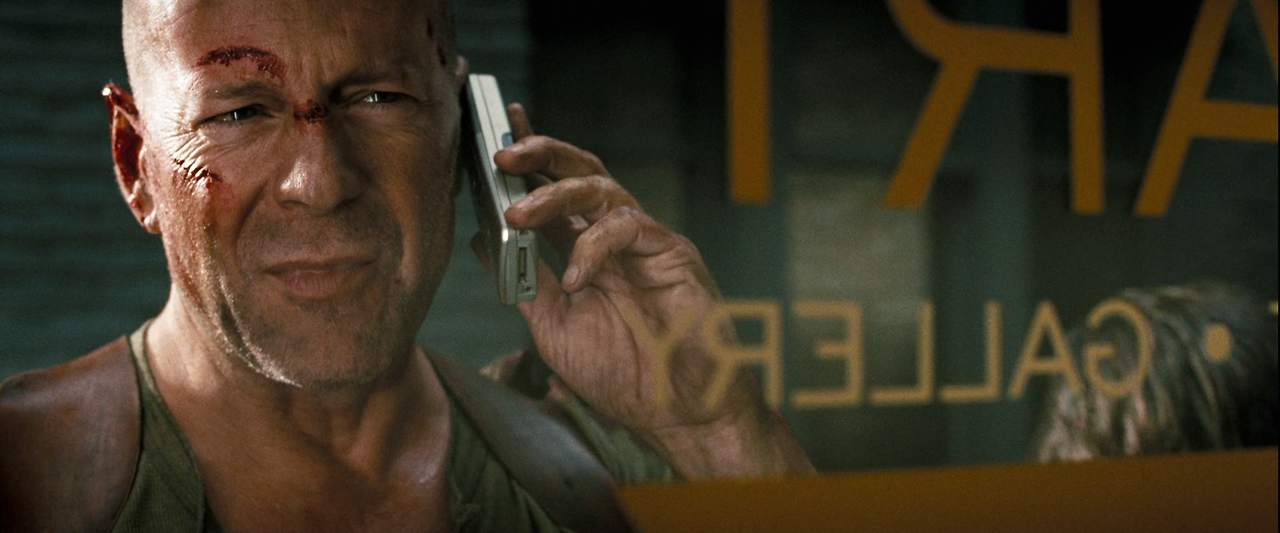 Live Free or Die Hard (2007) Unrated (1080p BluRay x265 HEVC 10bit AAC 5.1 Tigole).mkv_003200823.png