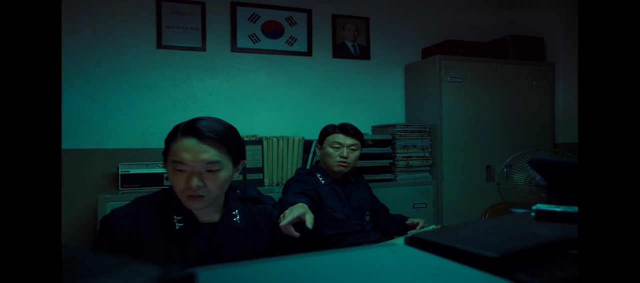 [22.03.17] [한국영화] 그라운드 제로 Ground.Zero.2022.1080p.FHDRip.H264.AAC-NonDRM_20220317.mp4_000198533.png