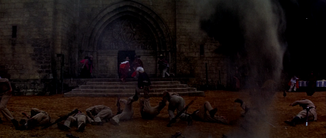 1967 - Casino.Royale.1080p.BluRay.DTS.HighCode.mkv_002374789.png