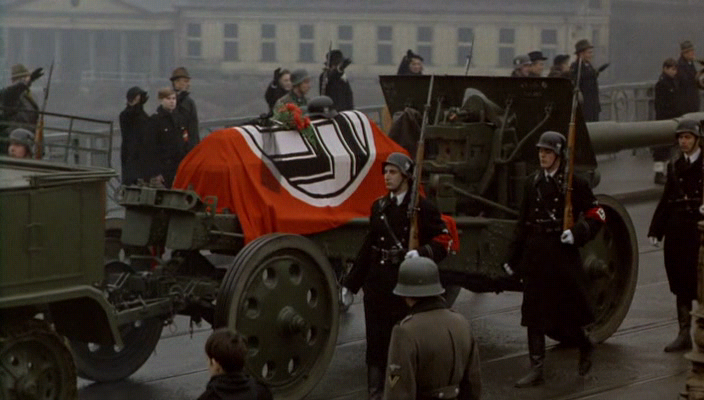 새벽의 7인 Operation.Daybreak.1975.X264.AC3-MASAO.mkv_011014095.png