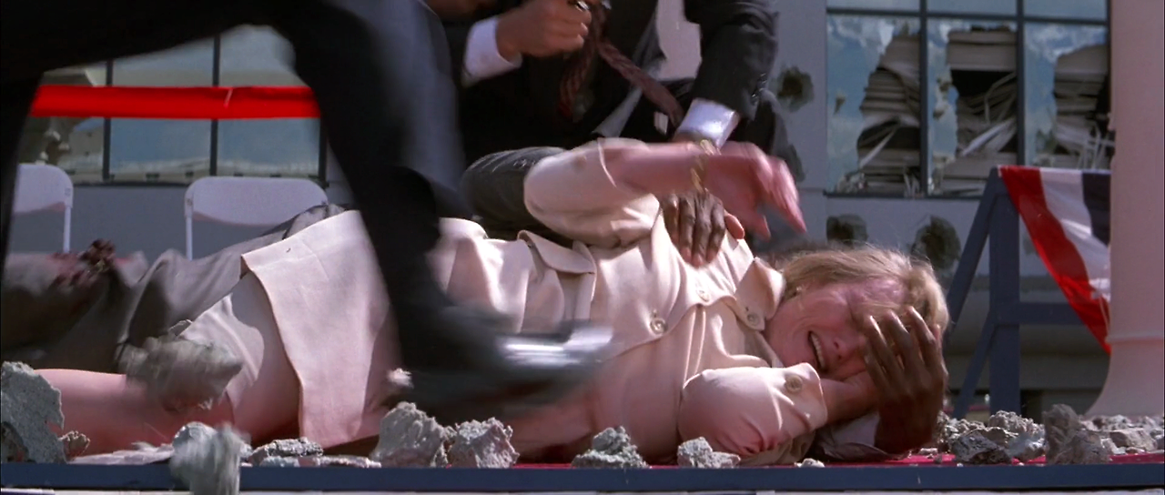 자칼 The.Jackal.1997.1080p.BluRay.H264.AAC-RARBG.mp4_014446027.png