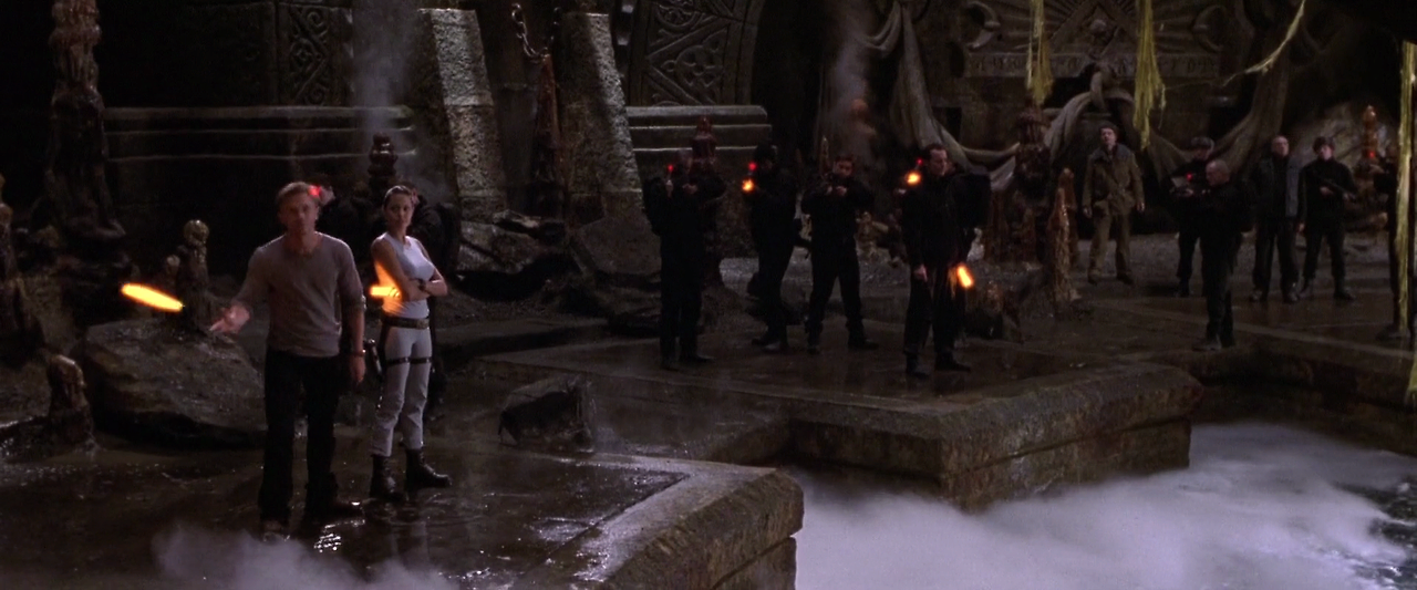 Lara.Croft.Tomb.Raider.2001.1080p.BluRay.H264.AAC-RARBG.mp4_011737361.png