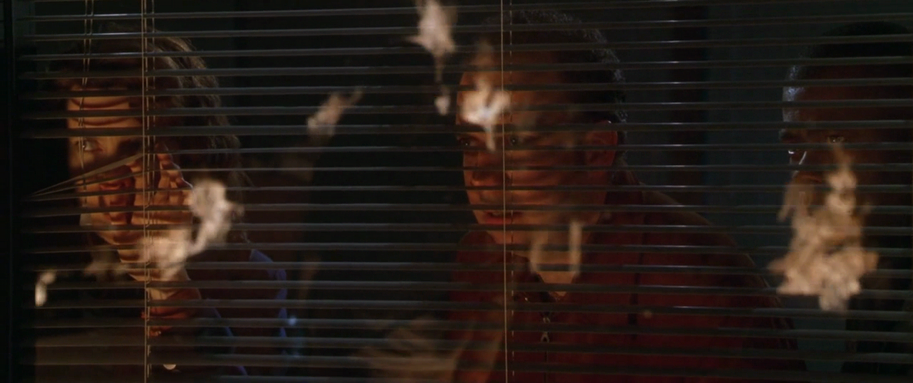 네고시에이터 The.Negotiator.1998.720p.BRRip.x264-x0r.mkv_015523726.png