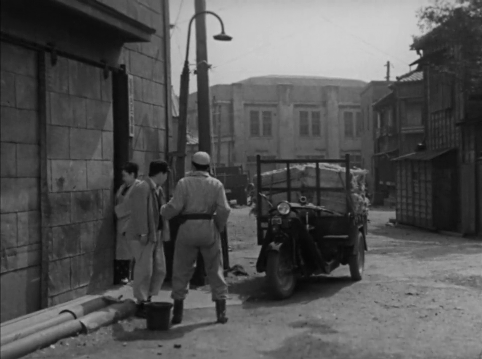 Ginza.Cosmetics.1951.720p.WEBRip.x264.AAC-[YTS.MX].mp4_002487485.png