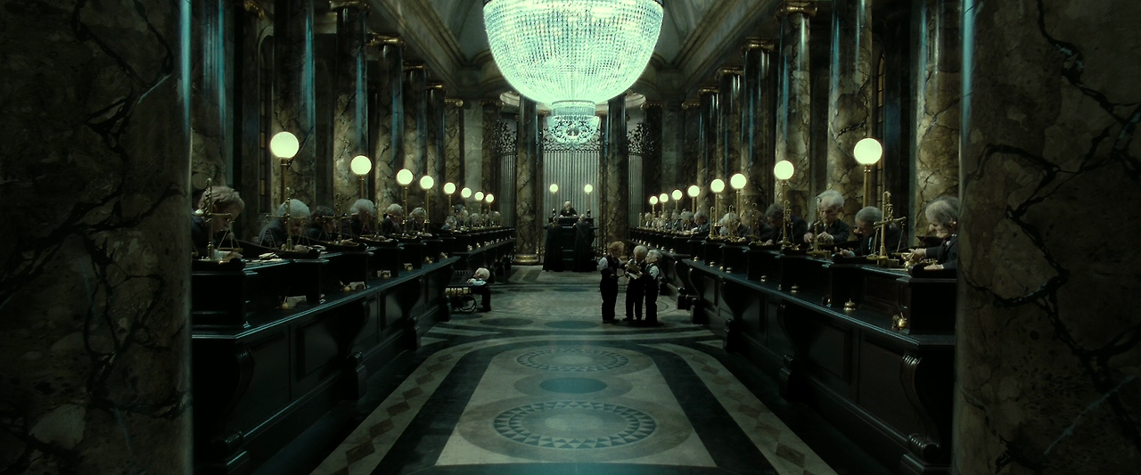 해리 포터와 죽음의 성물 - 2부.Harry.Potter.and.the.Deathly.Hallows.Part.2.2011.1080p.HQ.10bit.BluRay.5.1.x265.HEVC-MZABI.mkv_001201261.png