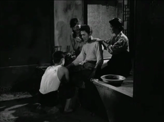 1959년.구름은 흘러도,김영옥,최남현,엄앵란.avi_003021276.png