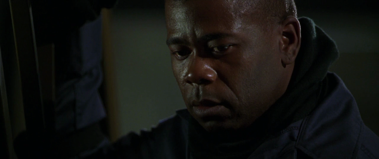 네고시에이터 The.Negotiator.1998.720p.BRRip.x264-x0r.mkv_014628517.png