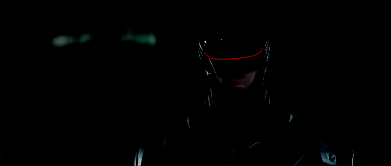 RoboCop.2014.1080p.BluRay.x264.DTS-Zoom.mkv_005943104.png