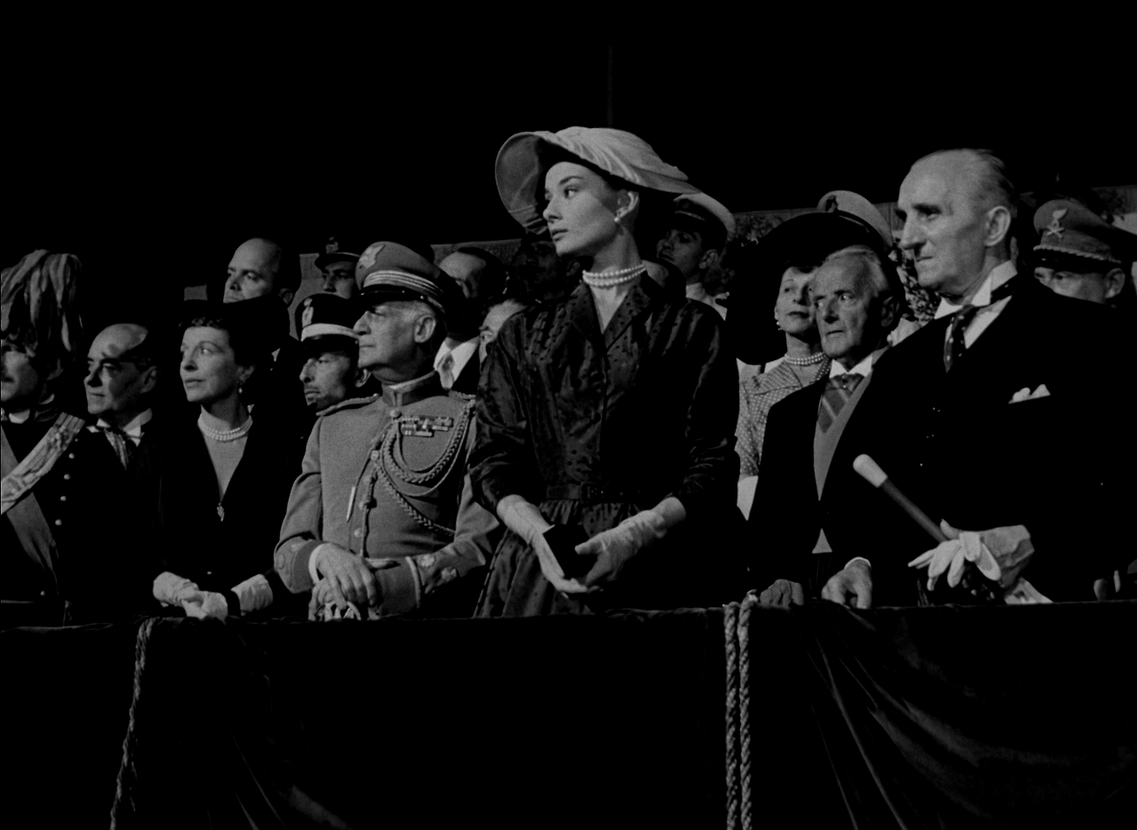 Roman.Holiday.1953.REMASTERED.1080p.BluRay.x264.FLAC.1.0-NOGRP.mkv_000150734.png