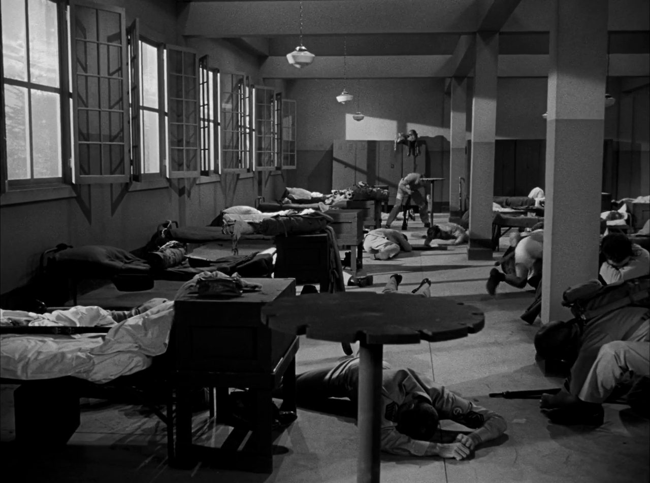 지상에서 영원으로 From Here to Eternity 1953 1080p.mkv_006436847.png