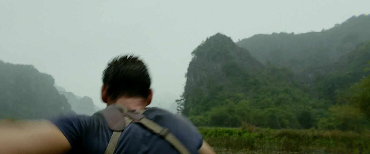 Kong.Skull.Island.2017.1080p.BluRay.x264.DTS-HD.MA.7.1-FGT.mkv_005904616.png