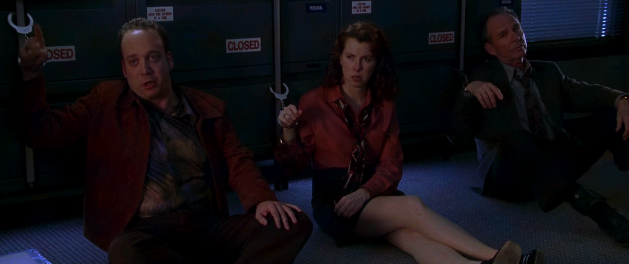 네고시에이터 The.Negotiator.1998.720p.BRRip.x264-x0r.mkv_005153735.png