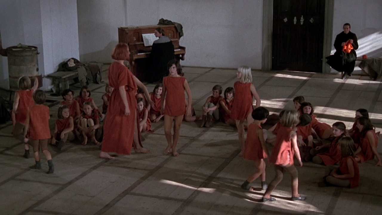Isadora.1968.1080p.BluRay.x264-SONiDO.mkv_006063958.png