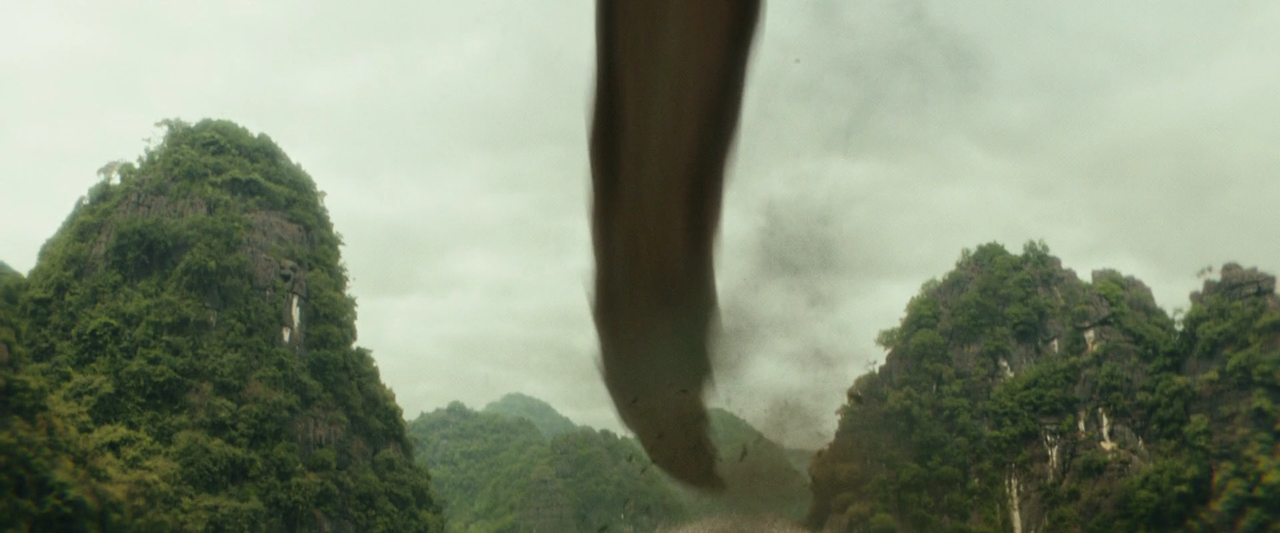 Kong.Skull.Island.2017.1080p.BluRay.x264.DTS-HD.MA.7.1-FGT.mkv_003286580.png