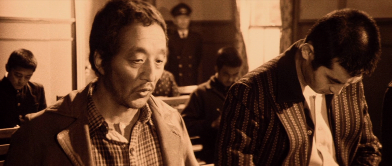 의리의무덤.후카사쿠긴지.Graveyard.of.Honor.1975.JAPANESE.1080p.BluRay.x264.DTS-FGT.mkv_ (8).png