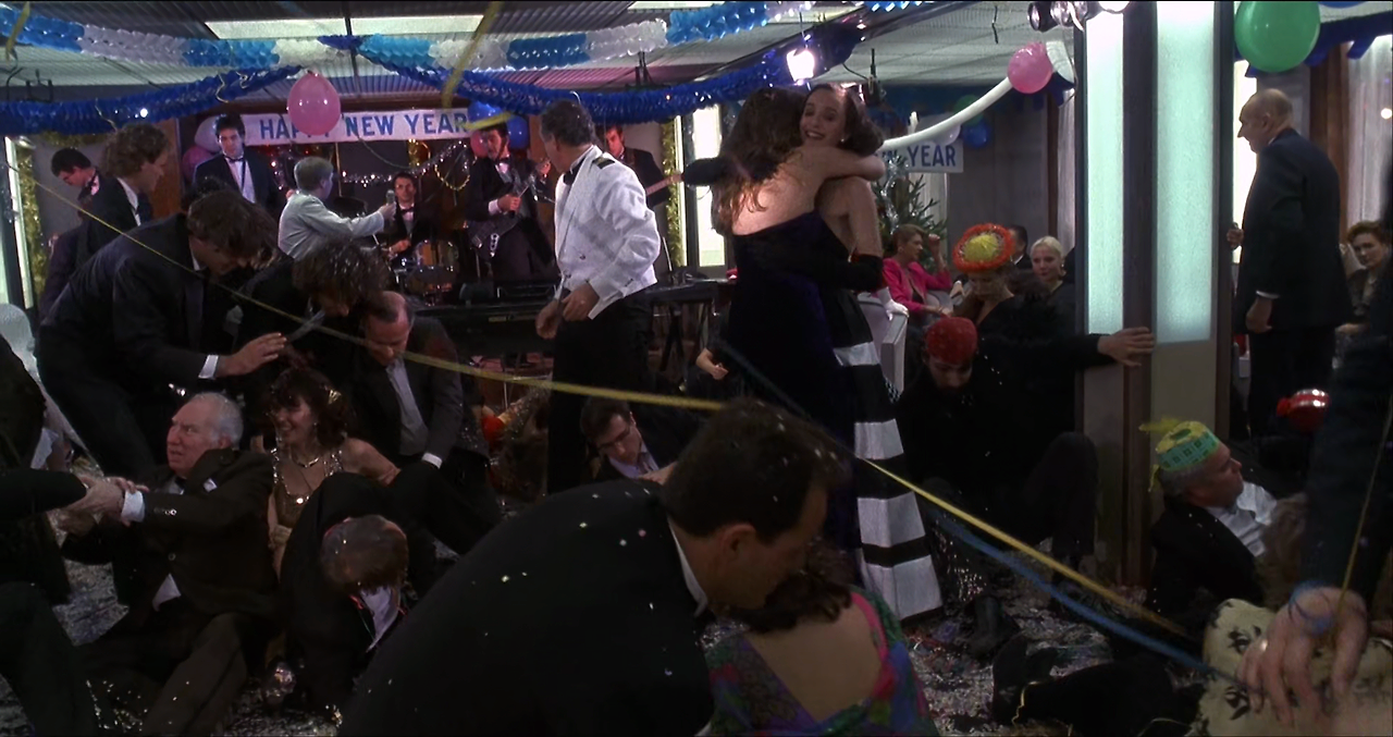 비터 문.Bitter Moon.1992.Kino Lorber.1080p.10bit.Bluray.x265.HEVC.DD.2.0-TombDoc.mkv_021151975.png