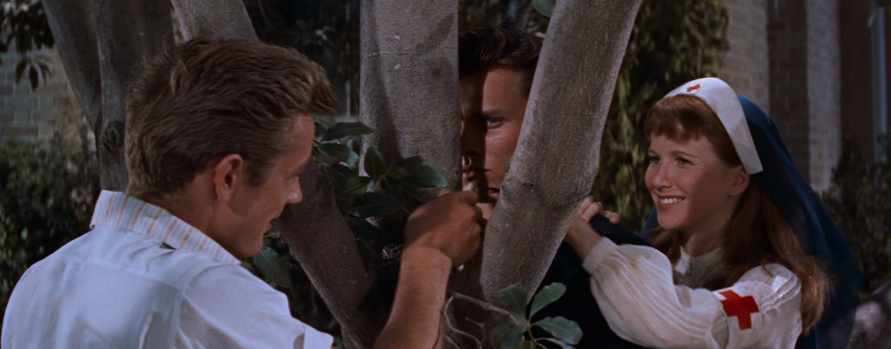 East.of.Eden.1955.1080p.BluRay.H264.AAC-RARBG.mp4_010555265.png