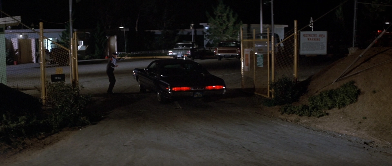 1971 Escape.From.The.Planet.Of.The.Apes.1971.1080p.BluRay.x264-SPARKS.mkv_004052305.png