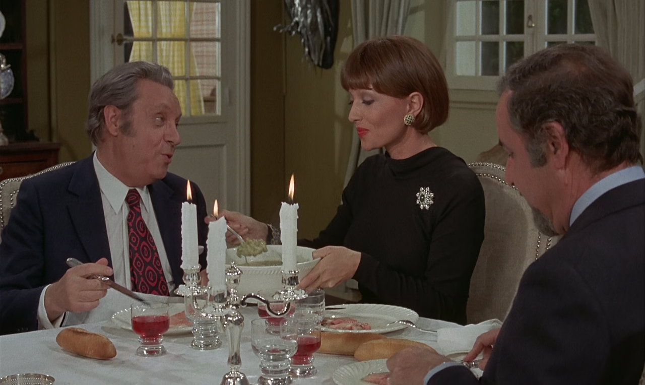 The Discreet Charm of the Bourgeoisie 1972 (1080p Bluray x265 HEVC 10bit AAC 2.0 French Tigole).mkv_005753125.png