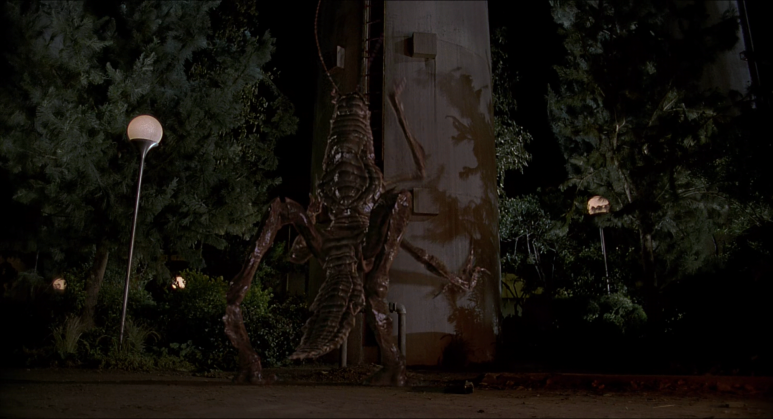 Men_in_Black_(1997)_RM4K_(1080p_BluRay_x265_HEVC_10bit_AAC_5.1_Tigole).mkv_0 (25).png