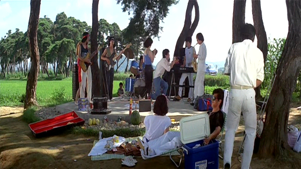 무릎과 무릎사이.Knee.to.Knee.1984.XviD.AC3.CD2-WAF.avi_000455341.png