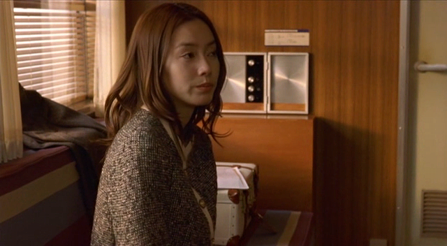 약30개의거짓말.thirty_lies_or_so_2004.DVDRip.XviD.AC3.CD1.avi_002454903.png