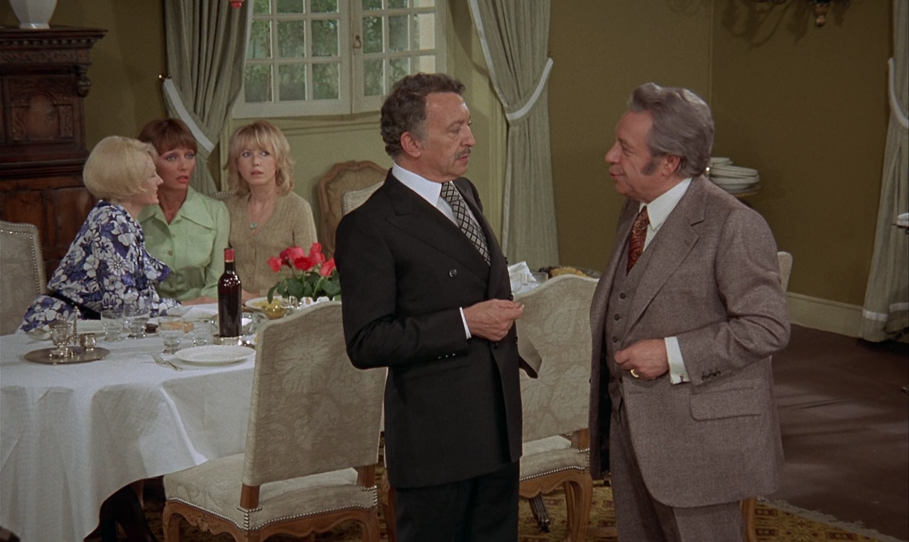 The Discreet Charm of the Bourgeoisie 1972 (1080p Bluray x265 HEVC 10bit AAC 2.0 French Tigole).mkv_004955583.png