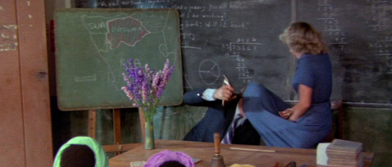 부시맨 The.Gods.Must.Be.Crazy.1984.1080p.WEBRip.x265-RARBG.mp4_010526680.png