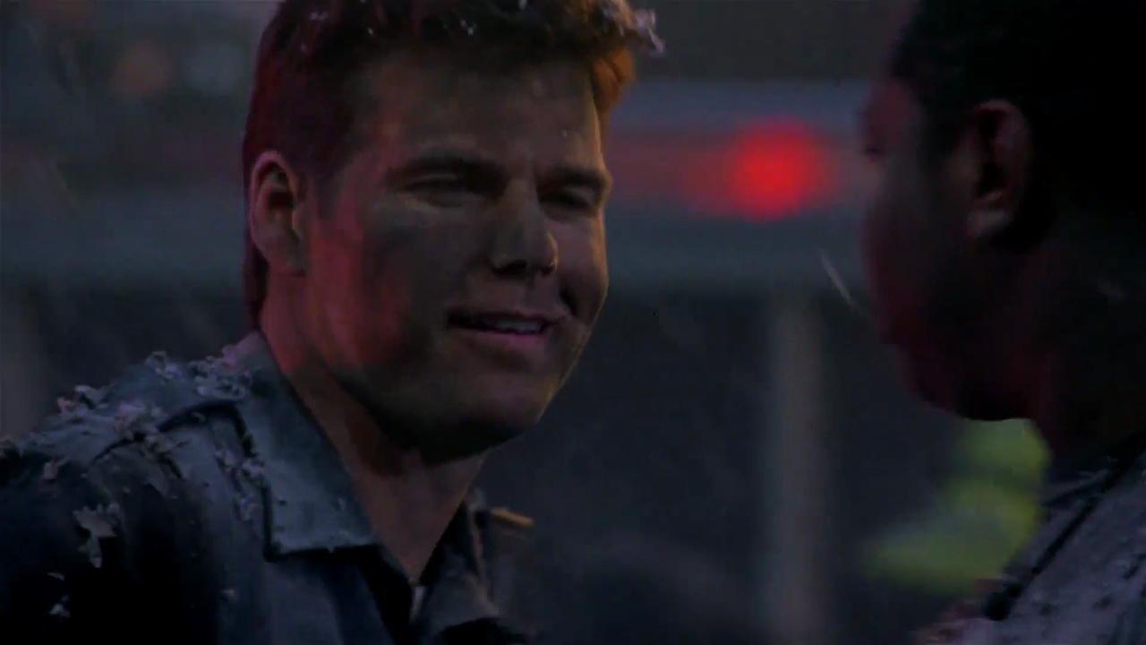 볼케이노 Volcano.1997.1080p.BluRay.H264.AAC-RARBG.mp4_011546994.png