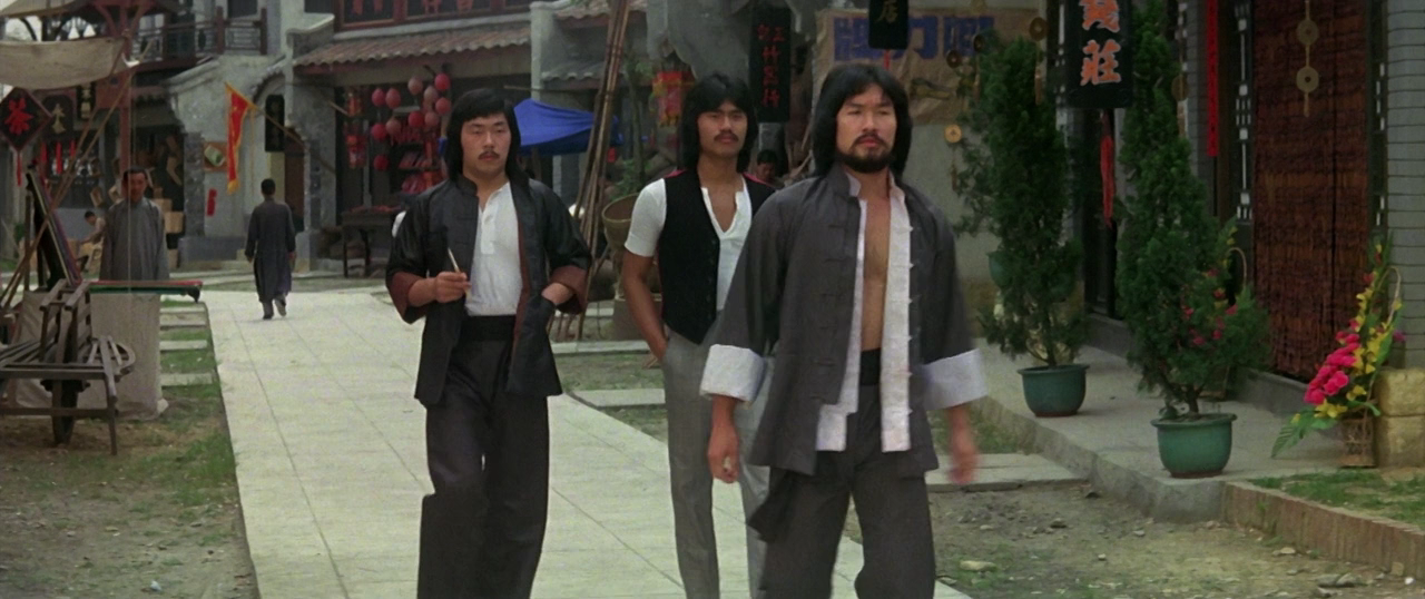 채리불소자.The.New.Shaolin.Boxers.1976.720p.BluRay.x264-BiPOLAR.mkv_001520080.png