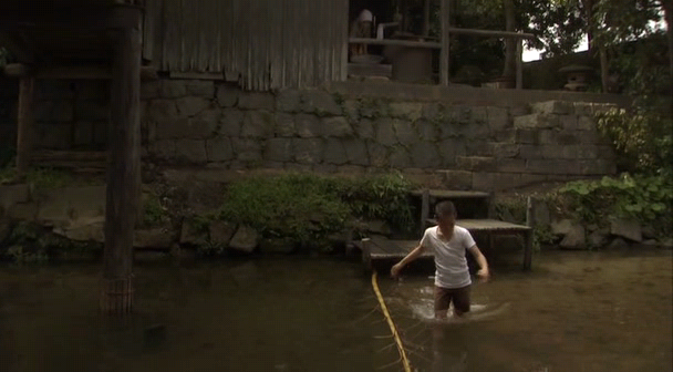 Gabai Granny, 2006.avi_002802717.png