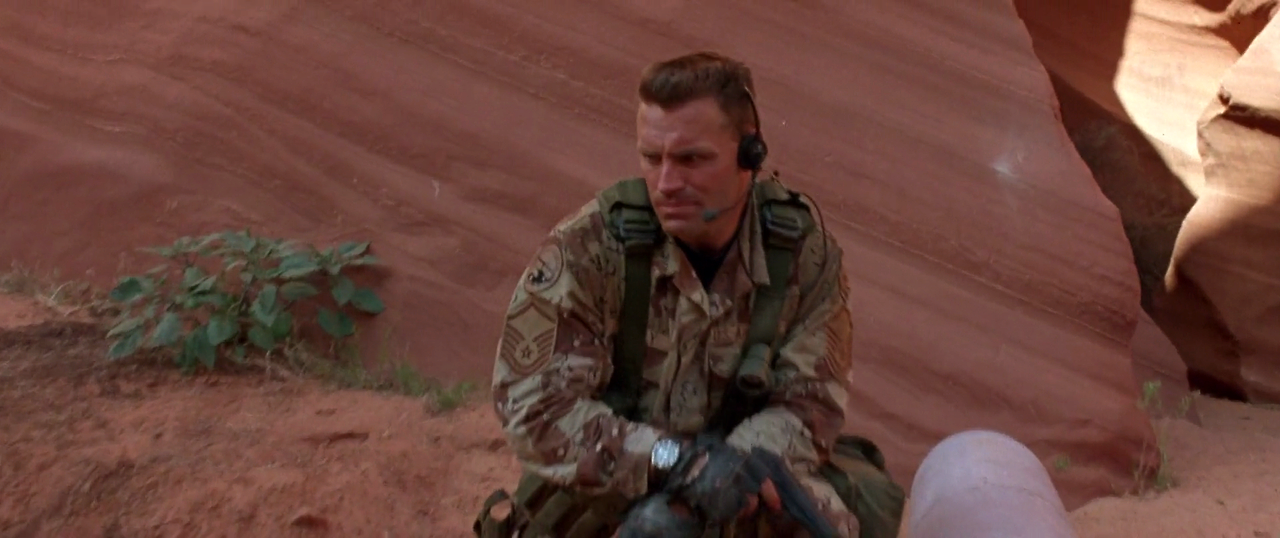 브로큰 애로우 Broken.Arrow.1996.1080p.BluRay.x264.anoXmous.mp4_003106574.png