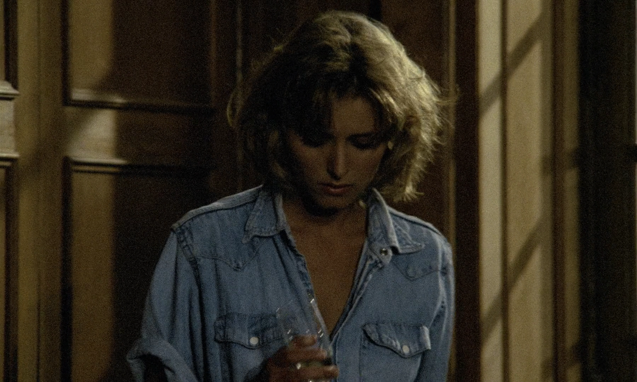 Emmanuelle.4.1984.1080p.BluRay.x264.FLAC.2.0-SONYHD.mkv_003934597.png