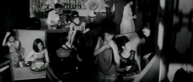 명동에_밤이_오면(1964년)_(최은희,남궁원,최지희).mp4_000202826.png