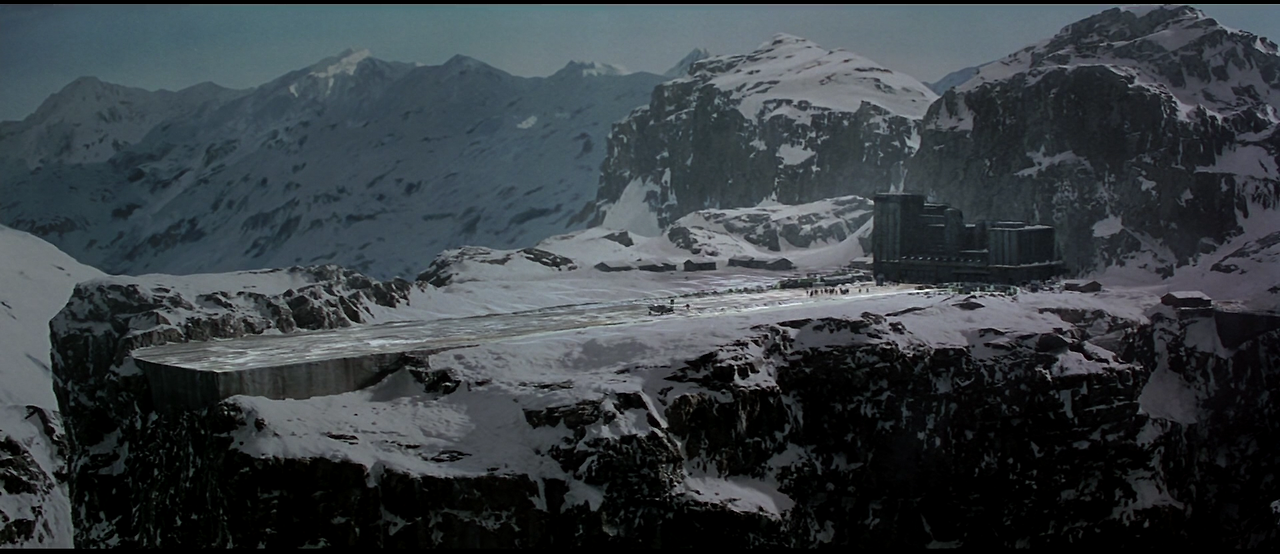 1995 - GoldenEye.1080p.BluRay.DTS.HighCode.mkv_000532198.png