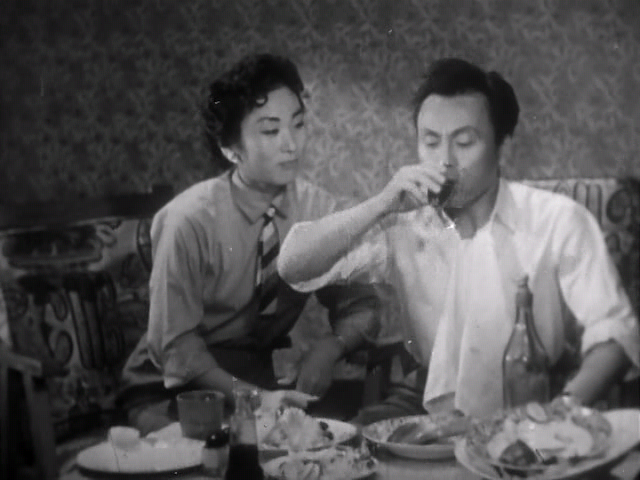 청춘쌍곡선.1956.XviD.AC3.CD2-WAF.avi_001108490.png