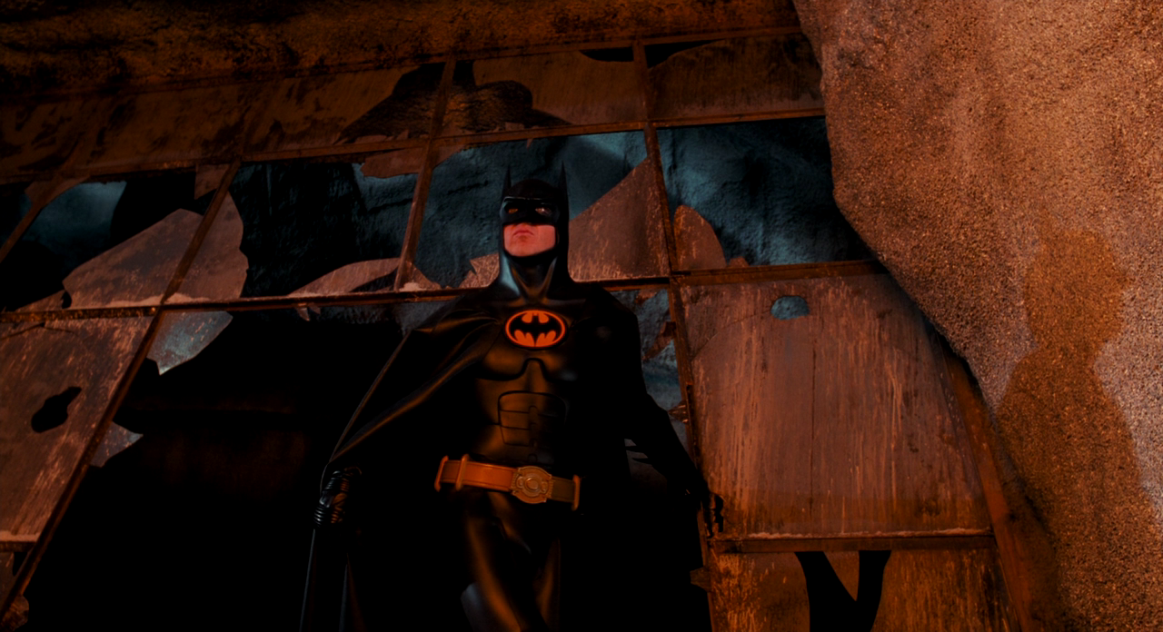 Batman.Returns.1992.REMASTERED.720p.BluRay.X264-AMIABLE.mkv_006684511.png