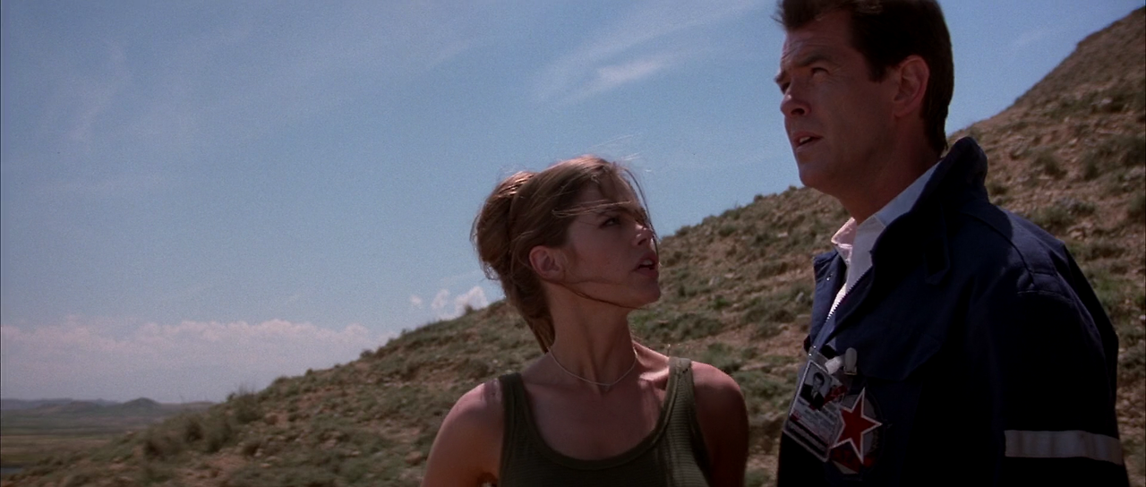 1999 - The.World.Is.Not.Enough.1080p.BluRay.DTS.HighCode.mkv_004118114.png